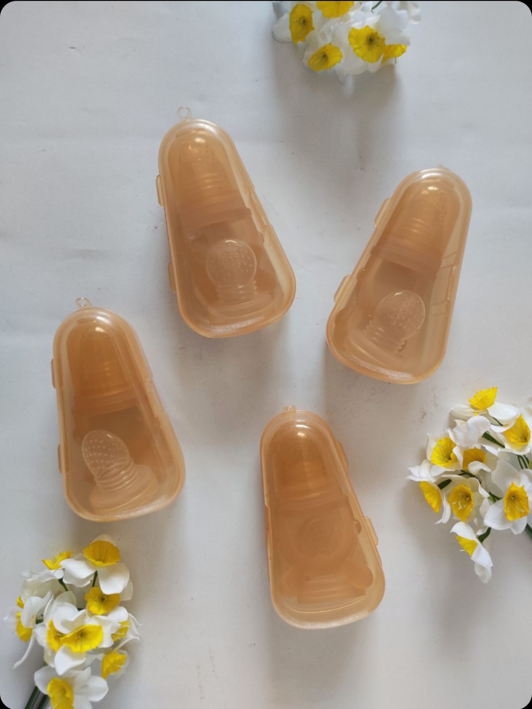پستانک میوه خوری سیلیکونی دسته دار